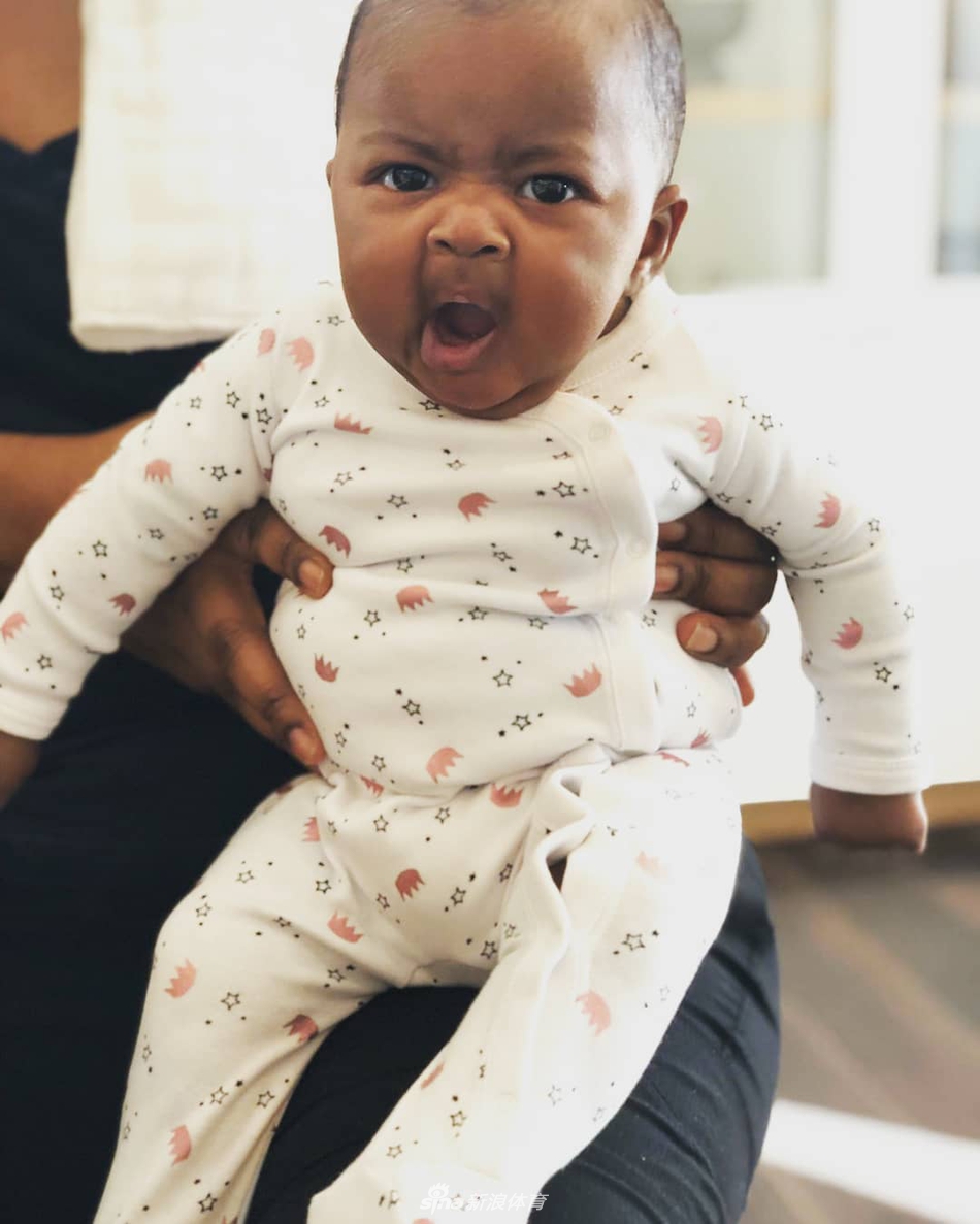 韦德最爱的詹姆斯迎来纪念日!逼王提前退役都是为了她