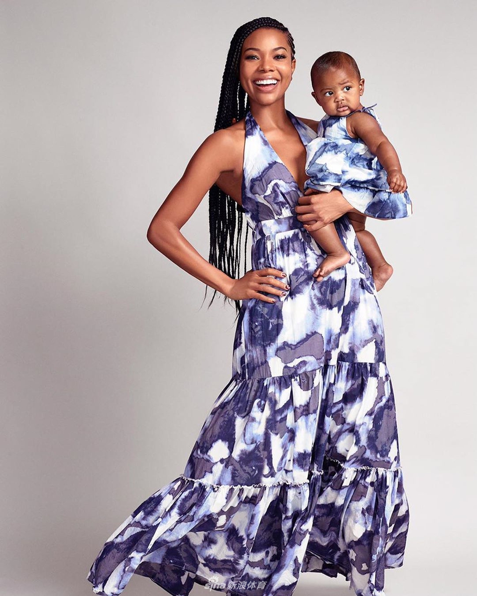 小詹姆斯与妈妈尤尼恩拍摄半岁写真!