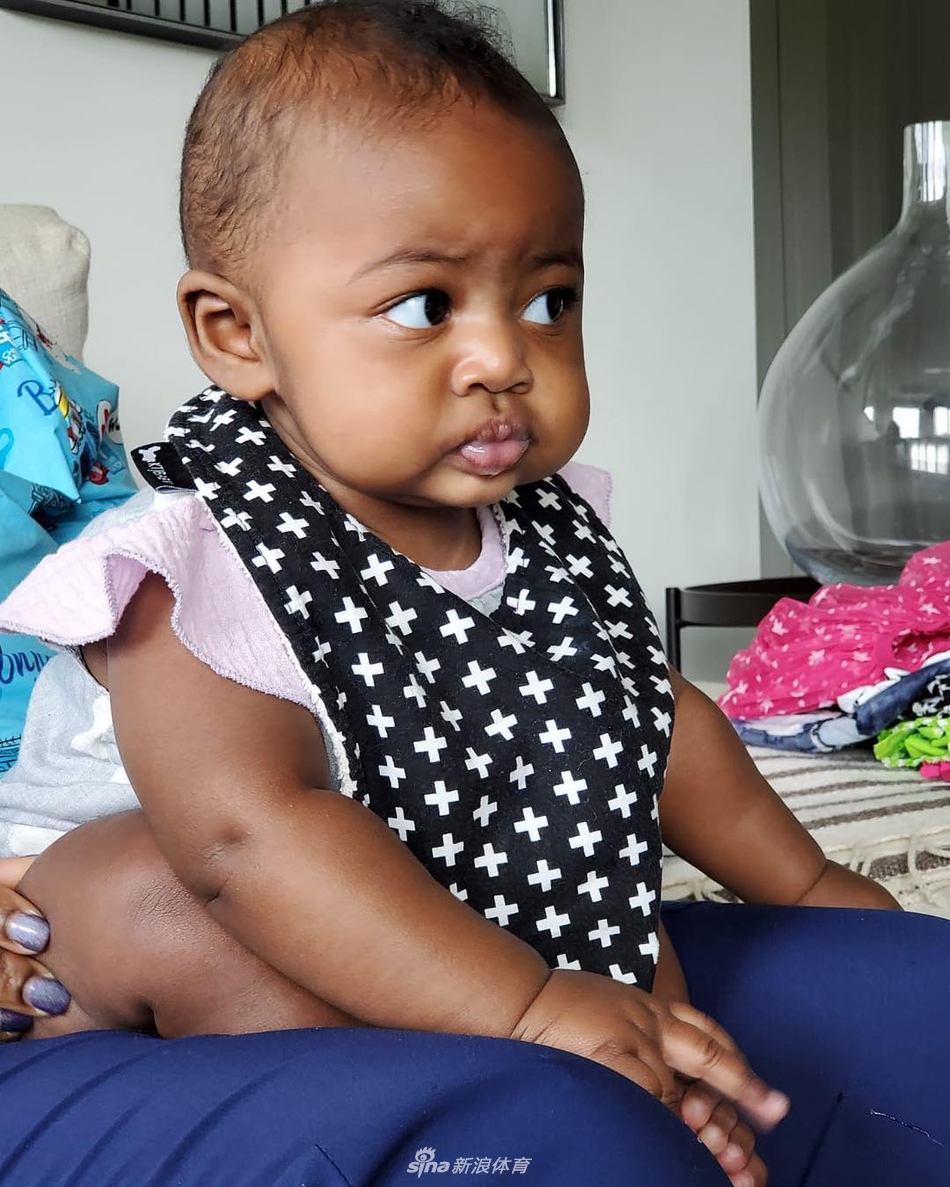 韦德最爱的詹姆斯迎来纪念日!逼王提前退役都是为了她