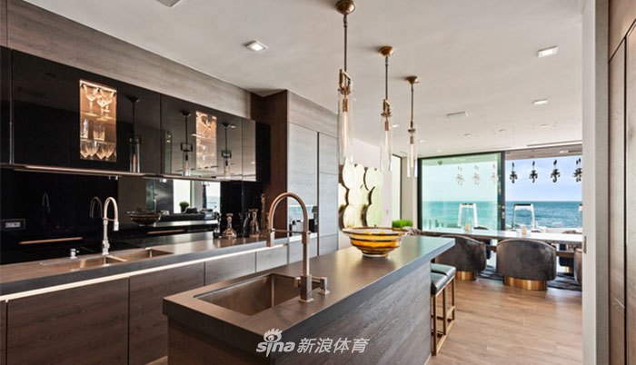 勇士老板2910万购海滨豪宅!每平米高达40万人民币