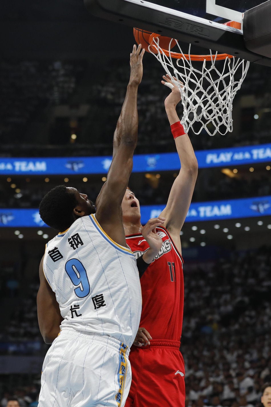 新浪直击:北京主场迎战深圳