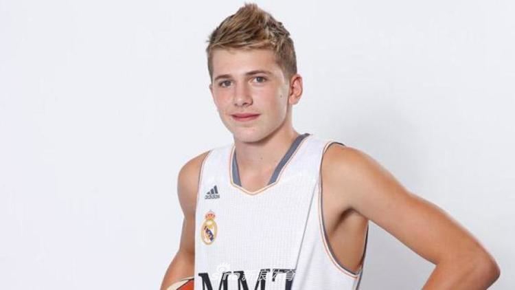 球技好颜值高火爆全球！欧洲“美队”东契奇真的很能打