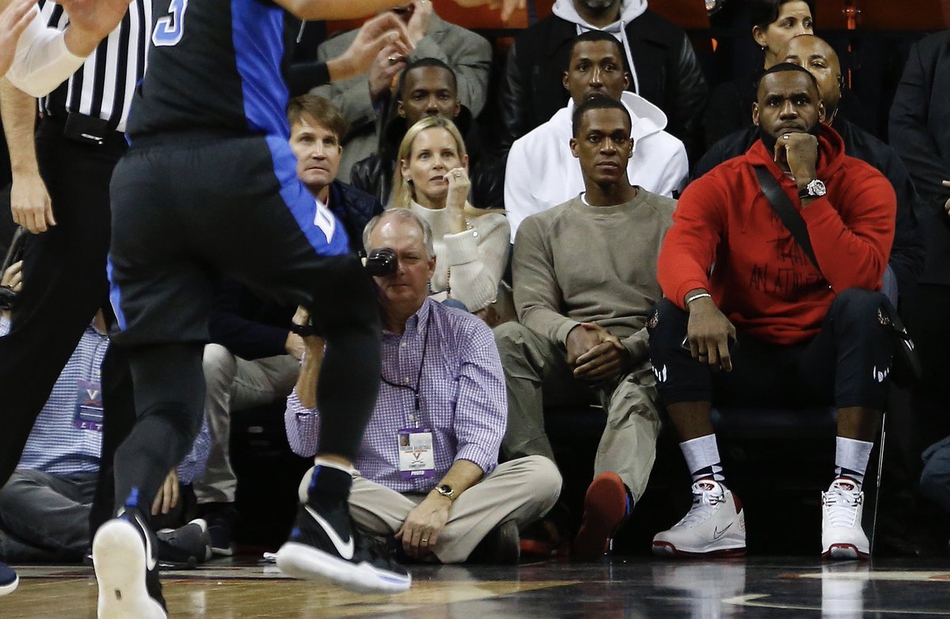 詹姆斯隆多助力锡安-威廉姆森 湖人要争状元了？