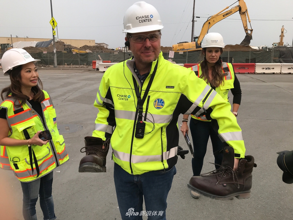 民工杜实锤了！身高超2米1 一看就是搬砖的料