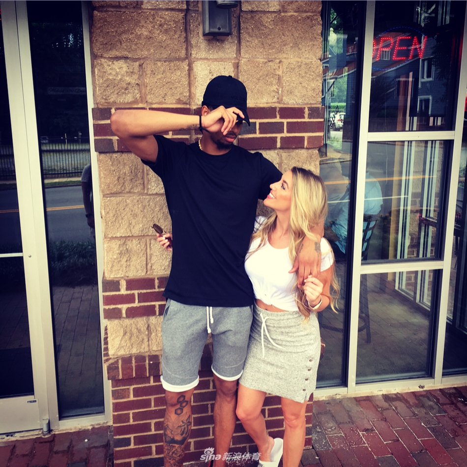 金发+大长腿！前威少小弟坐拥美艳娇娘！这颜值简直是犯罪