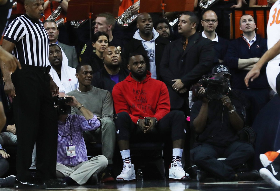 詹姆斯隆多助力锡安-威廉姆森 湖人要争状元了？