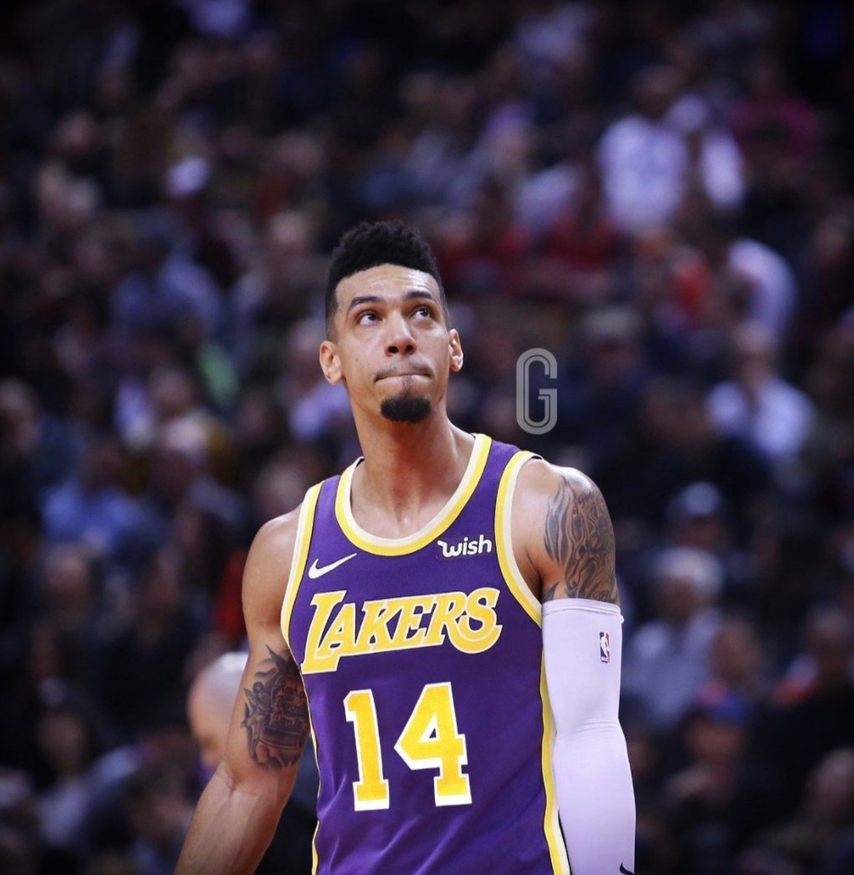 总冠军成员丹尼格林出任首发