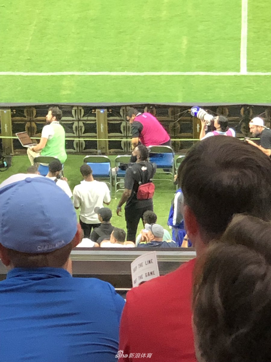 超级足球迷实锤了!哈登现场观战皇马大战拜仁