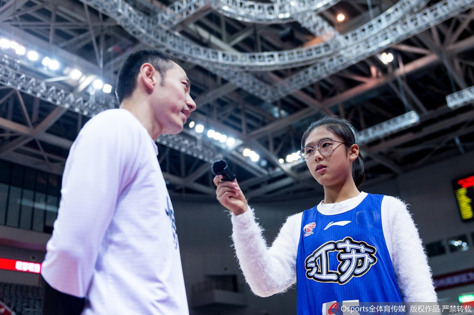 CBA第11轮:胡雪峰大女儿化身小记者采访球员