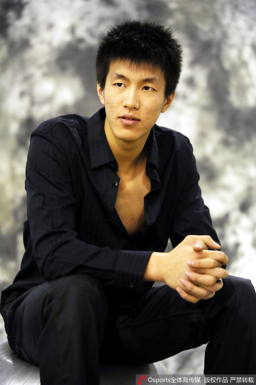 九大型男年轻照！这才叫颜值爆表