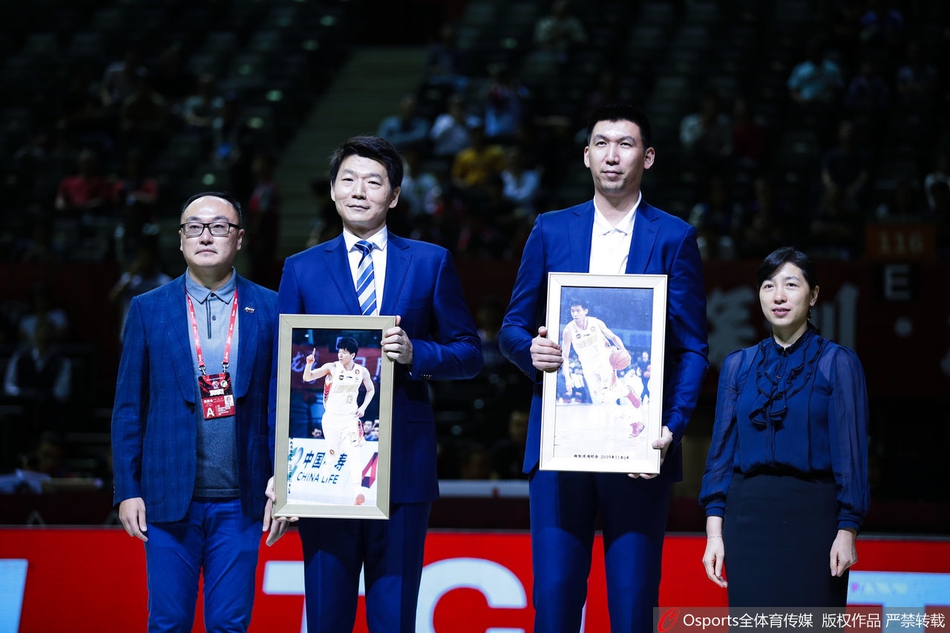 邱彪张凯退役仪式 功勋老将挥手告别