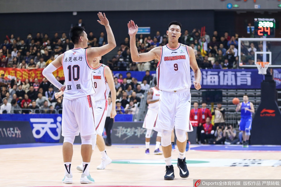 易建联超越朱芳雨加冕CBA历史得分王