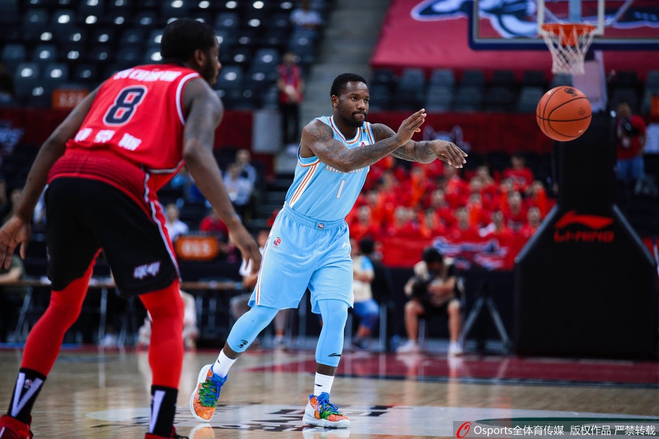 CBA第9轮:深圳VS新疆