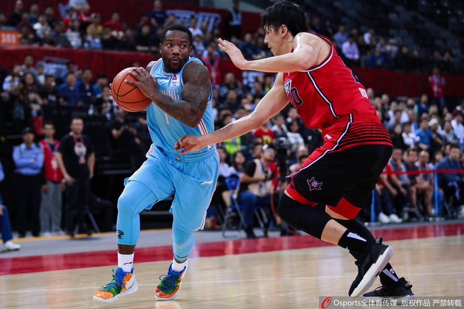 CBA第9轮:深圳VS新疆