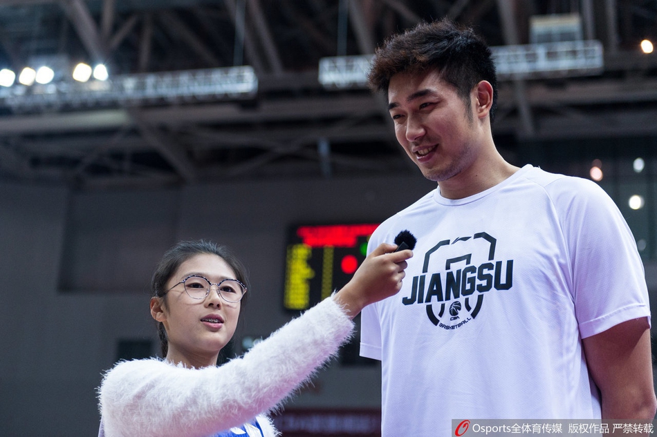 CBA第11轮:胡雪峰大女儿化身小记者采访球员