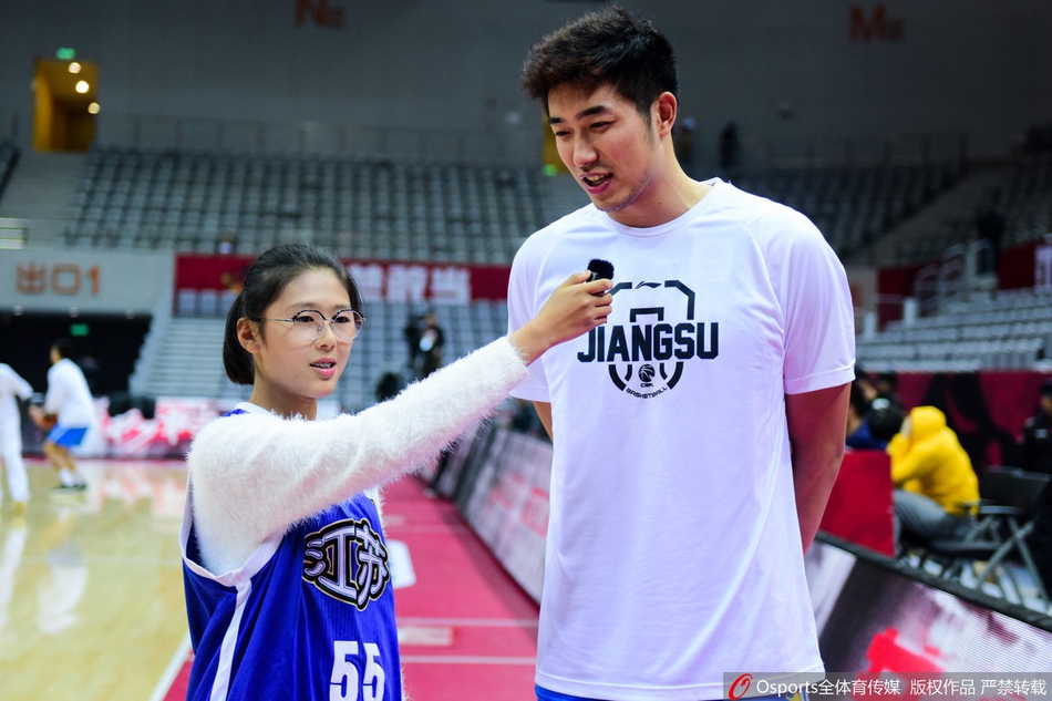 CBA第11轮:胡雪峰大女儿化身小记者采访球员