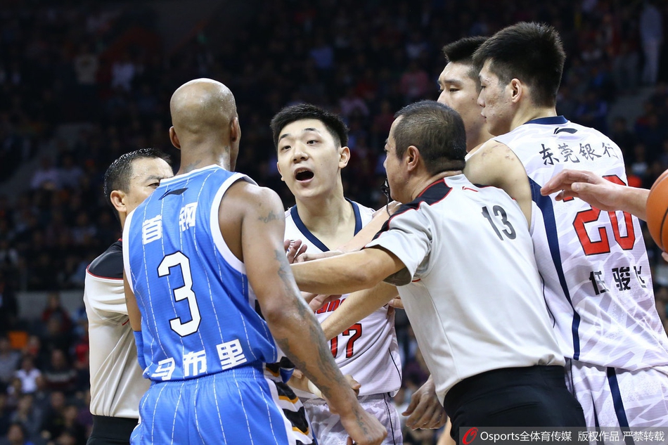 京粤大战:盘点两队历史交手火爆瞬间