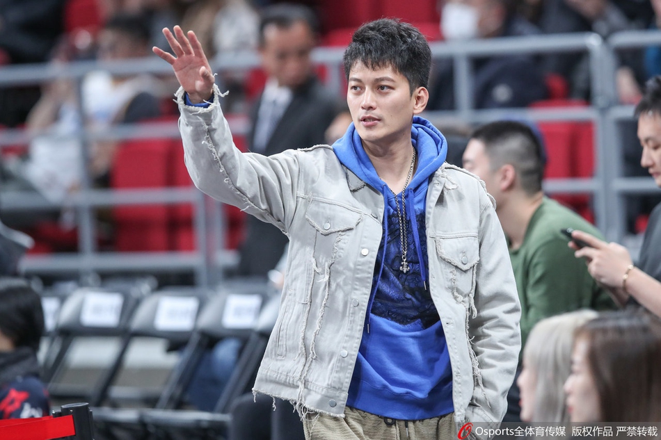 京粤大战: 众明星现场观战