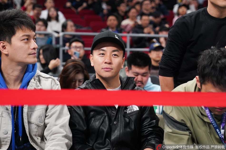 京粤大战: 众明星现场观战