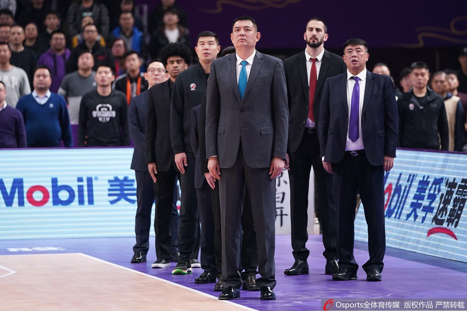 CBA第14轮:各球队为吉茨哀