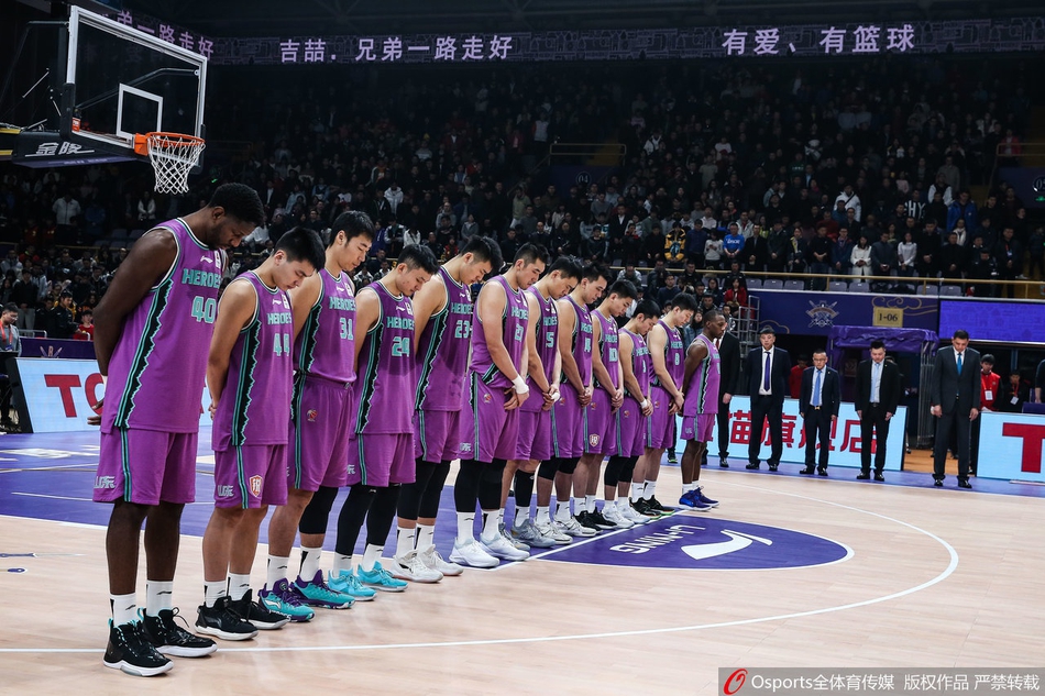 CBA第14轮:各球队为吉茨哀