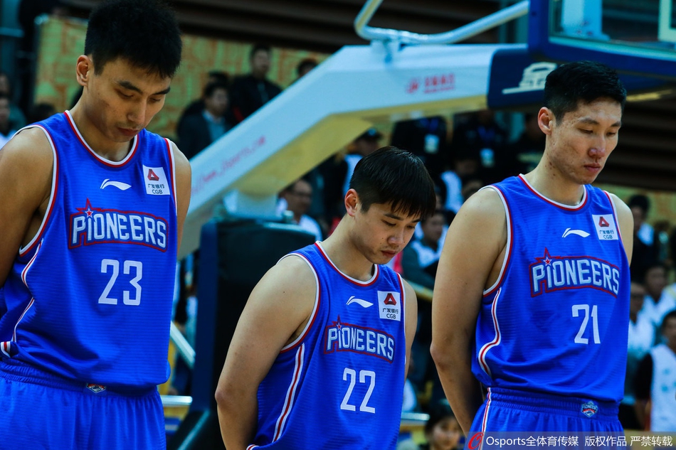CBA第14轮:各球队为吉茨哀