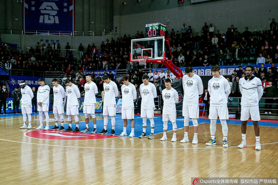CBA第14轮:各球队为吉茨哀