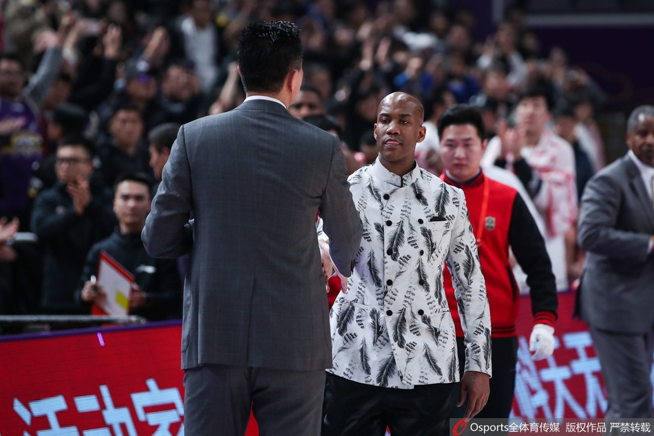 杜锋马布里赛后握手致意险起冲突