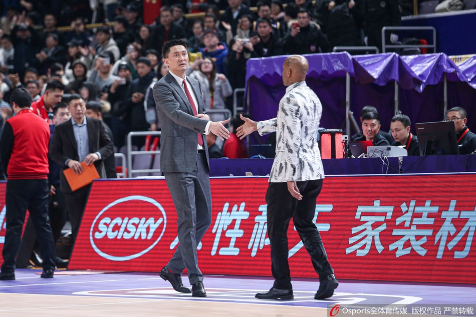 杜锋马布里赛后握手致意险起冲突