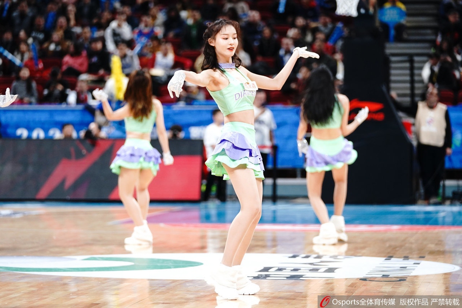 CBA第19轮:篮球宝贝热舞助力球队