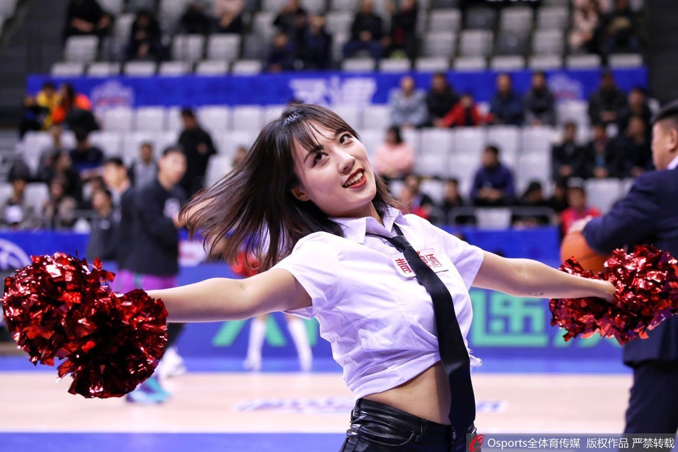 CBA第21轮:篮球宝贝热舞助力