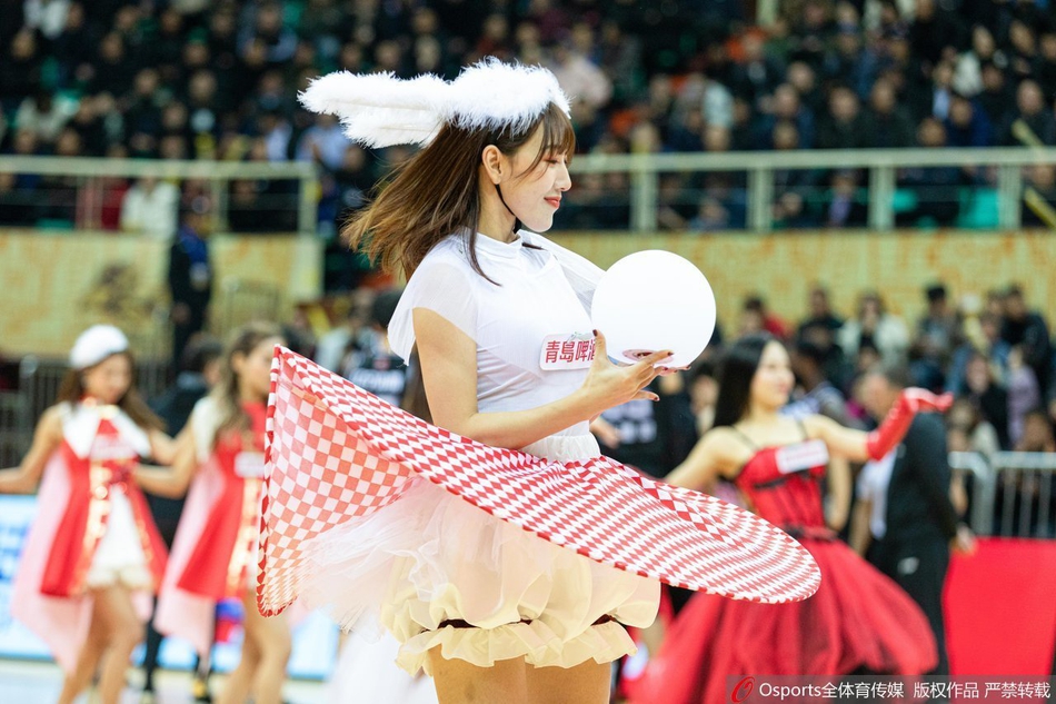 CBA第21轮:篮球宝贝热舞助力