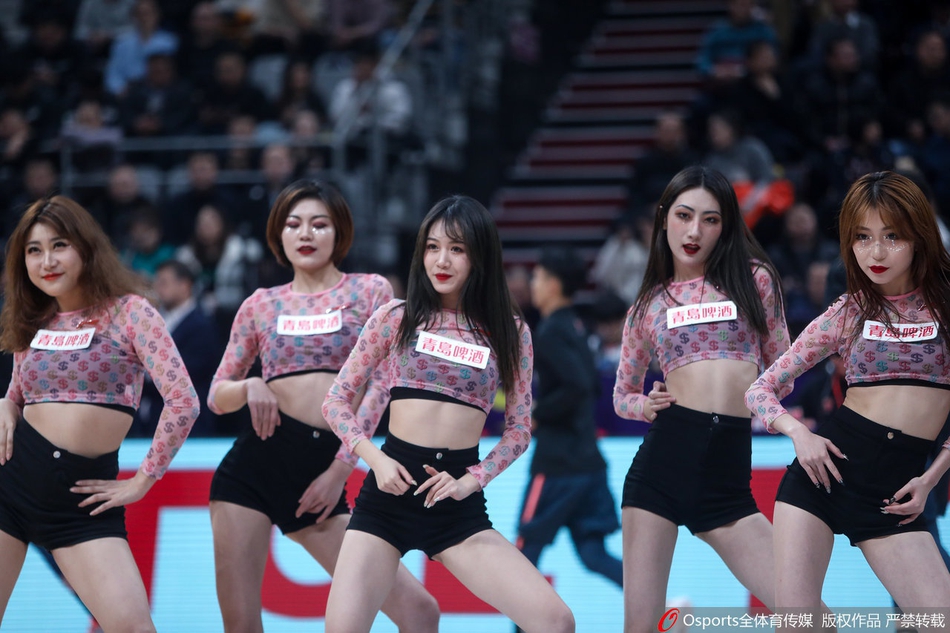 CBA第24轮:篮球宝贝性感热舞助力球队
