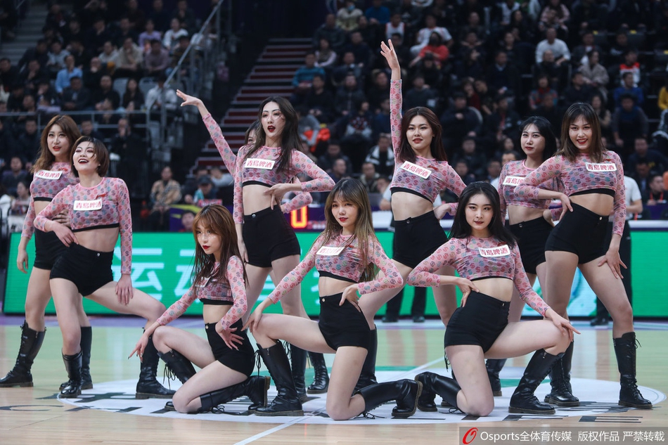 CBA第24轮:篮球宝贝性感热舞助力球队