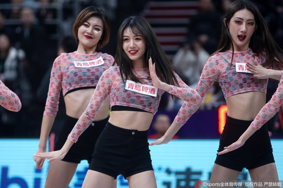 CBA第24轮:篮球宝贝性感热舞助力球队