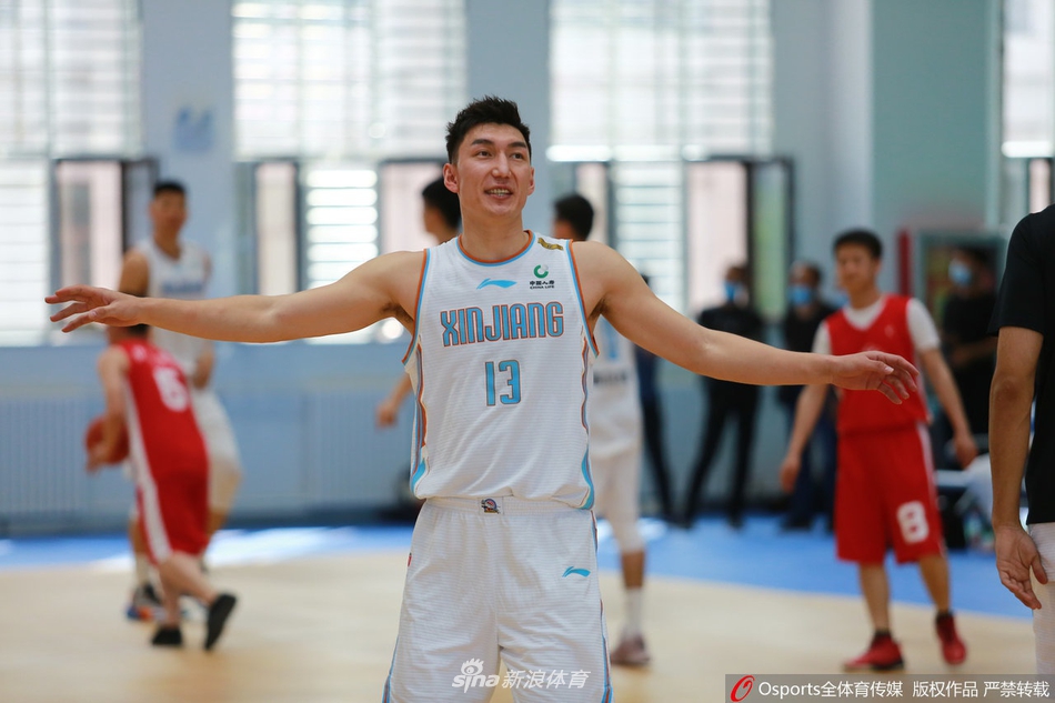 比赛回归！新疆团建途中组织表演赛