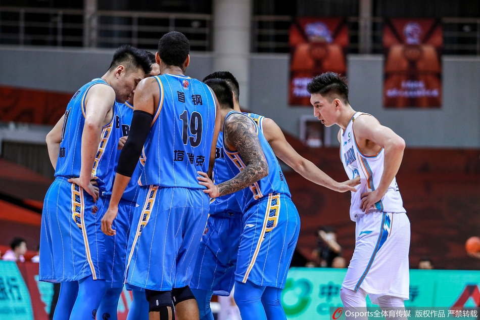 可兰白克场上偷听北京队战术