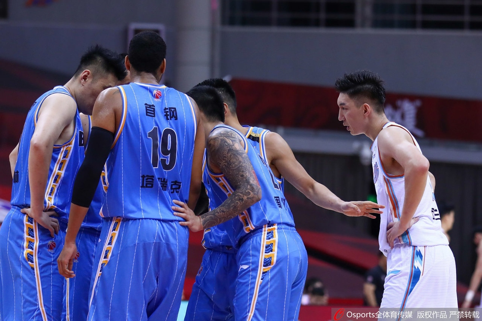 可兰白克场上偷听北京队战术