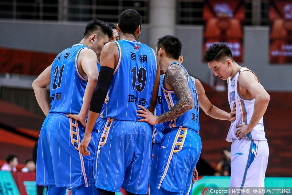 可兰白克场上偷听北京队战术