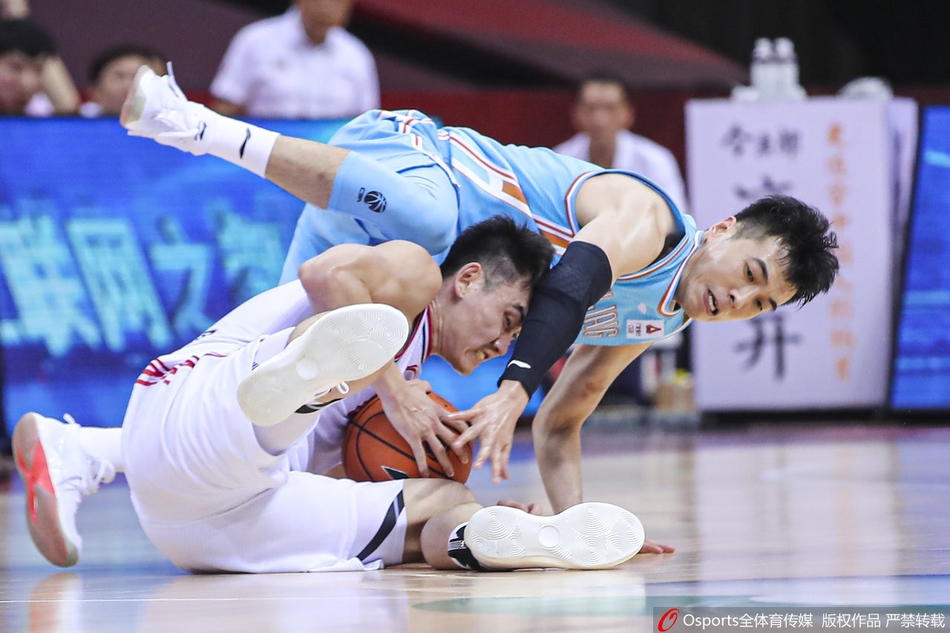[CBA复赛]新疆95-90青岛