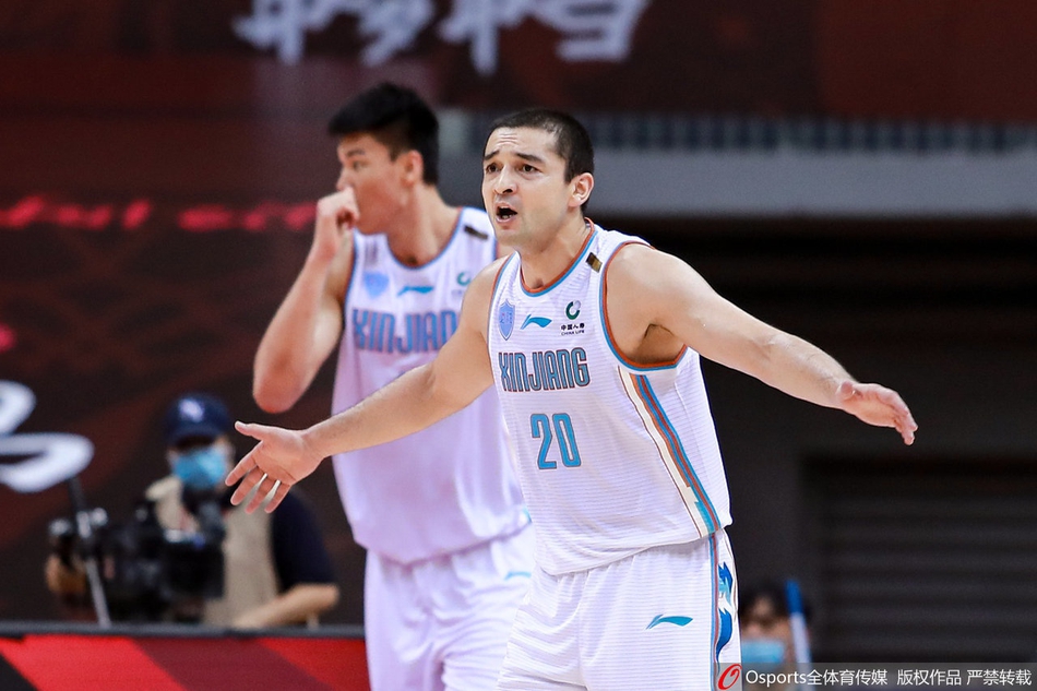 [CBA复赛]新疆106-105吉林 周琦37分