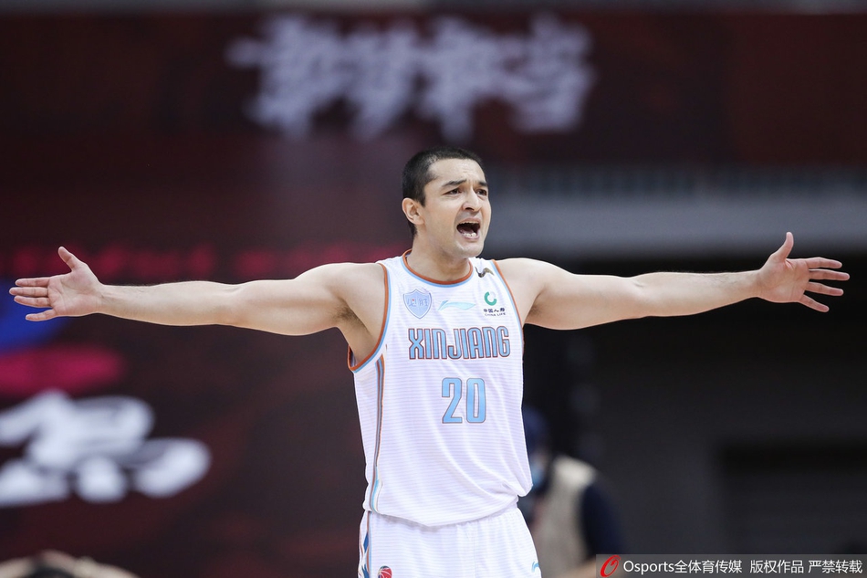 [CBA复赛]新疆106-105吉林 周琦37分