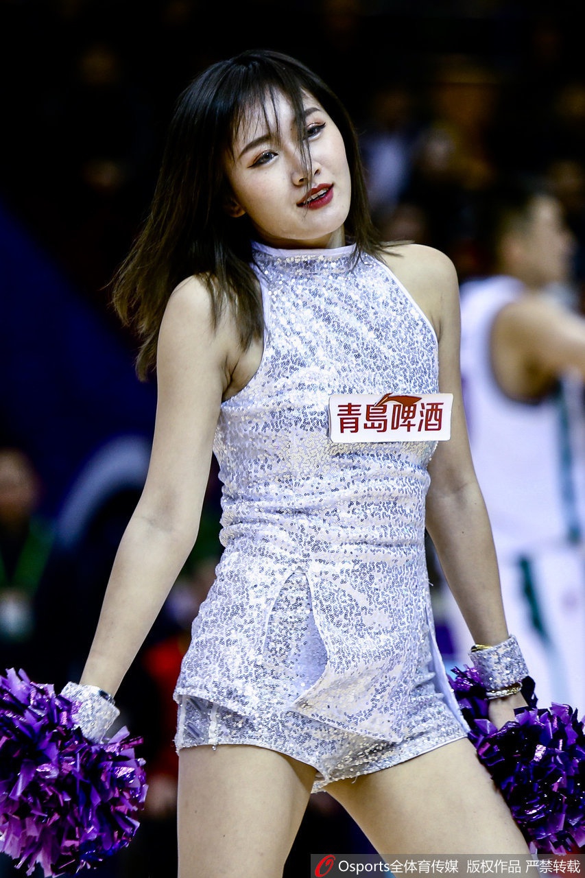 CBA第13轮:山东主场篮球宝贝热舞助威