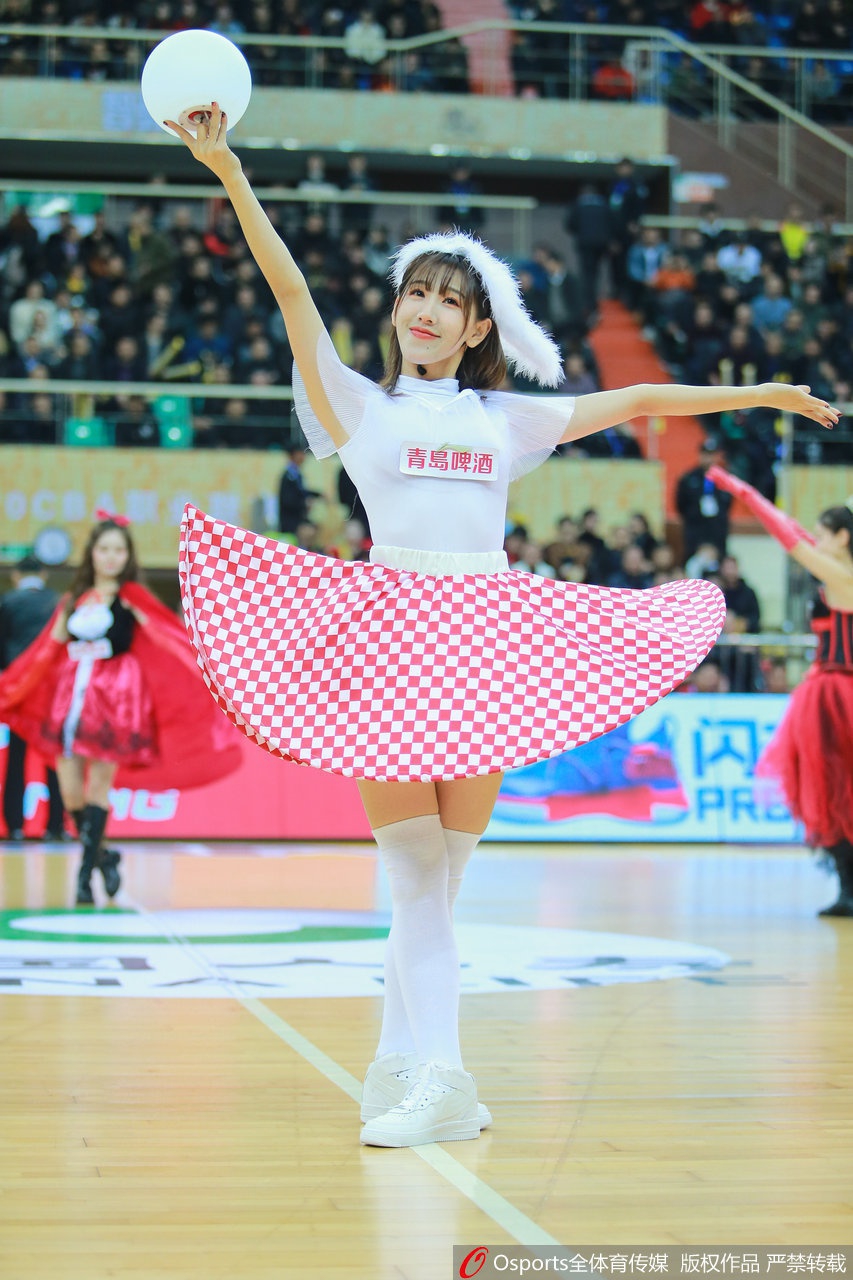 CBA第21轮:篮球宝贝热舞助力