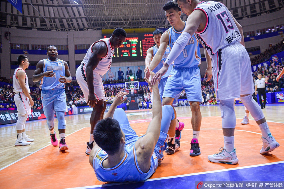 CBA第6轮:新疆VS辽宁