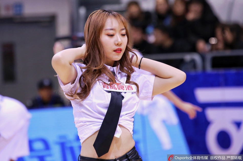 CBA第21轮:篮球宝贝热舞助力