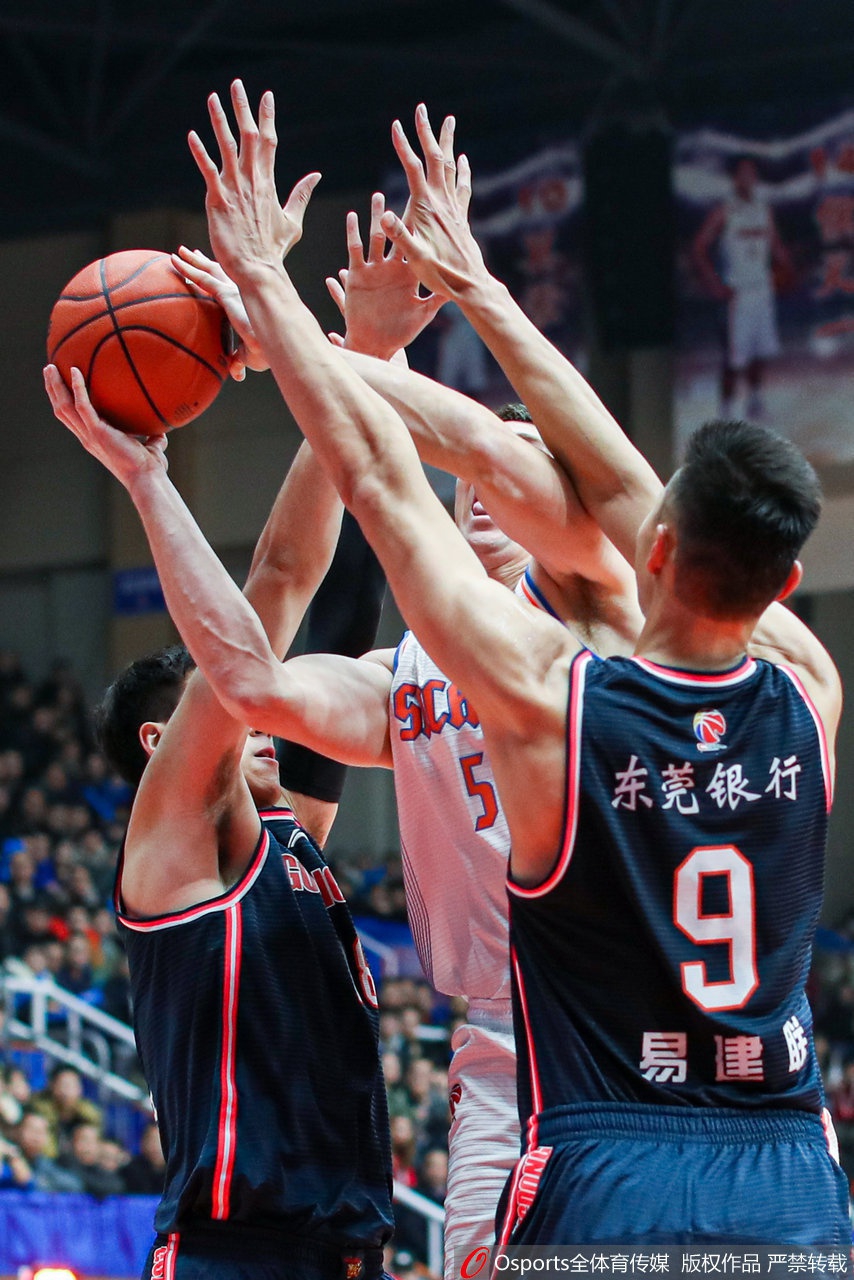 CBA第25轮:四川VS广东