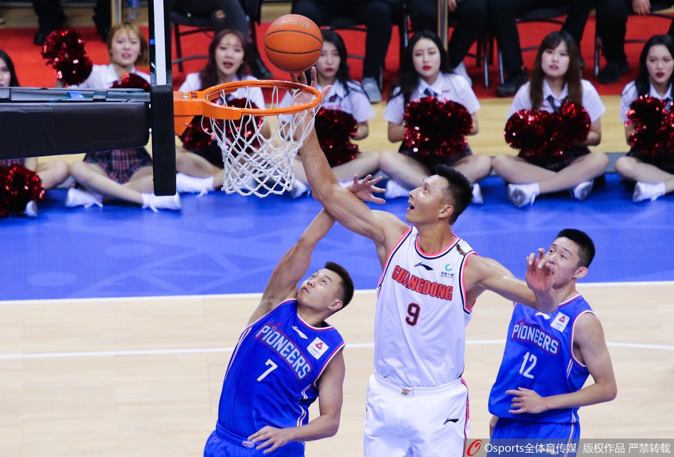 易建联超越朱芳雨加冕CBA历史得分王