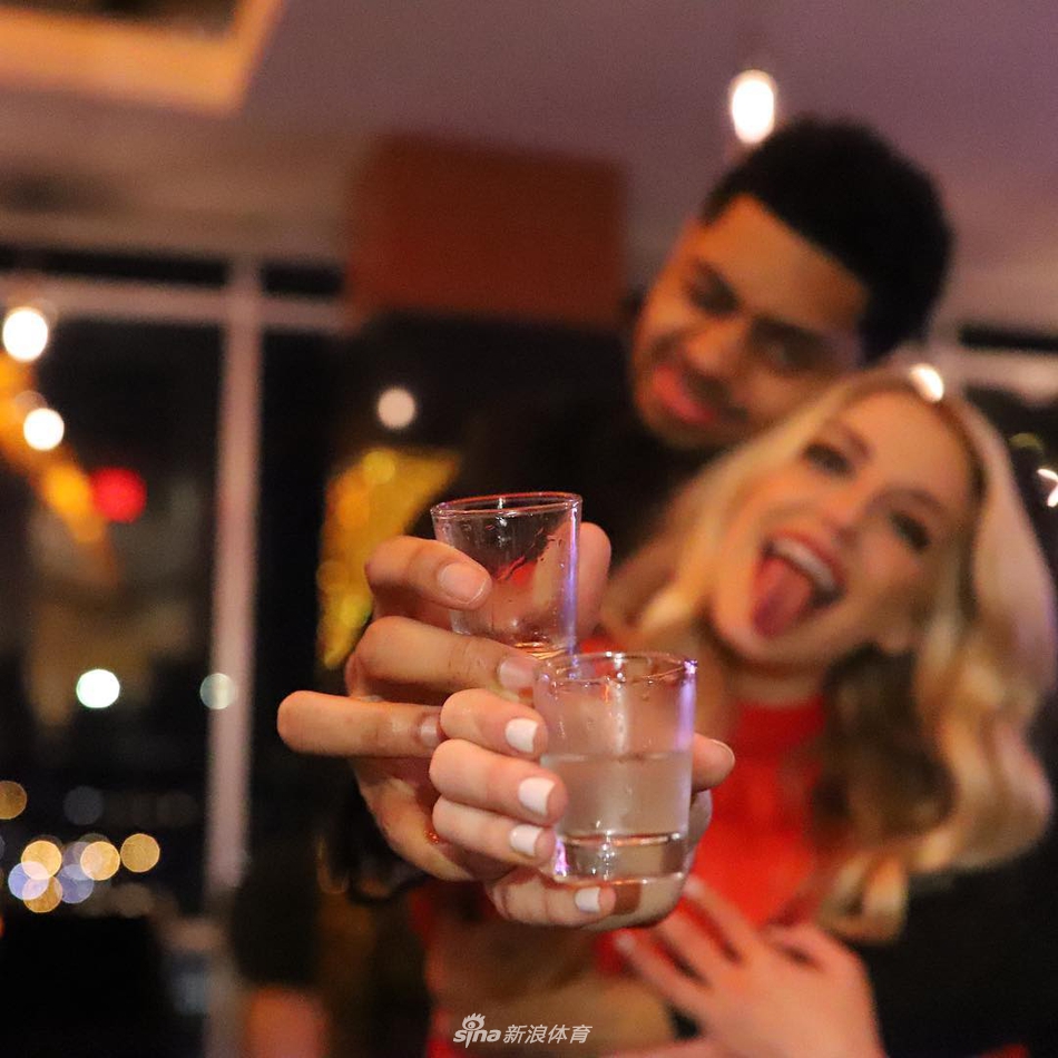 金发+大长腿！前威少小弟坐拥美艳娇娘！这颜值简直是犯罪