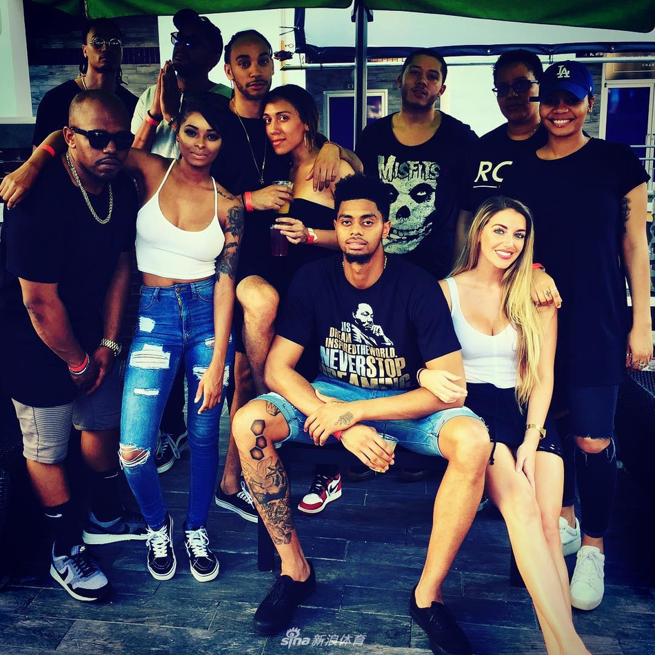 金发+大长腿！前威少小弟坐拥美艳娇娘！这颜值简直是犯罪